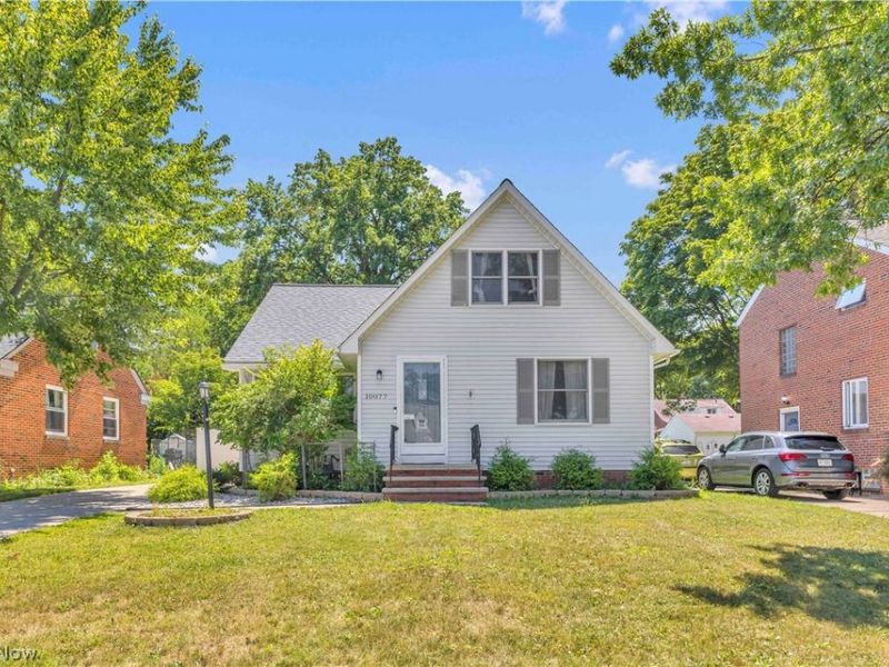 10077 Beaconsfield Drive, Parma Heights, OH 44130 Photo 1