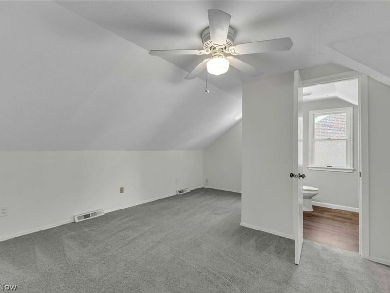 10077 Beaconsfield Drive, Parma Heights, OH 44130 Photo 20