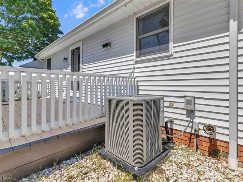10077 Beaconsfield Drive, Parma Heights, OH 44130 Photo 30