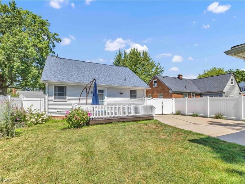 10077 Beaconsfield Drive, Parma Heights, OH 44130 Photo 33