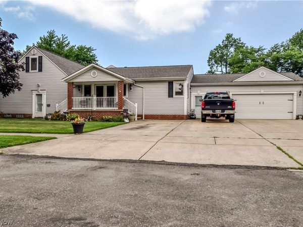 439 E 305th Street, Willowick, OH 44095