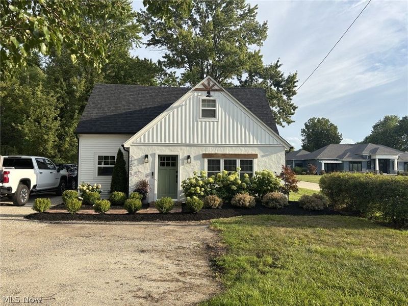 27005 Bagley Road, Olmsted Township, OH 44138 Photo 4
