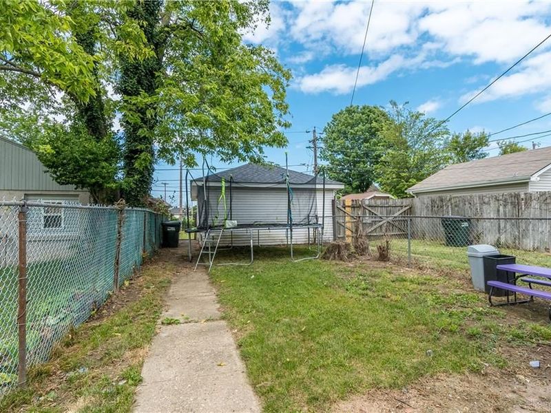 2071 Auburn Avenue, Dayton, OH 45406 Photo 4