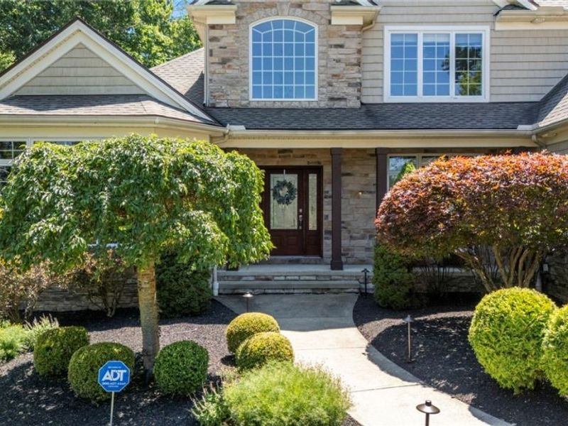 37356 Cherrybank Drive, Solon, OH 44139 Photo 2