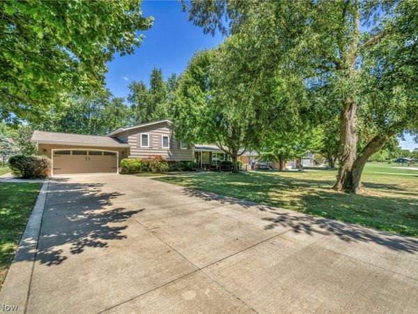 3665 Russett Drive , Broadview Heights, OH 44147