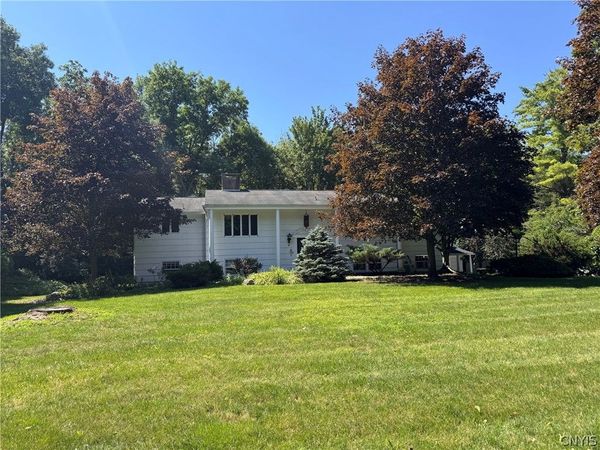 112 Old Farm Road , Fayetteville, NY 13066