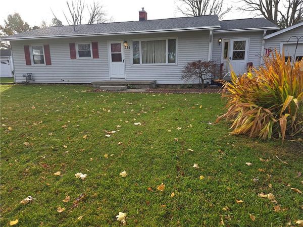 379 Hollybrook Road , Rochester, NY 14623