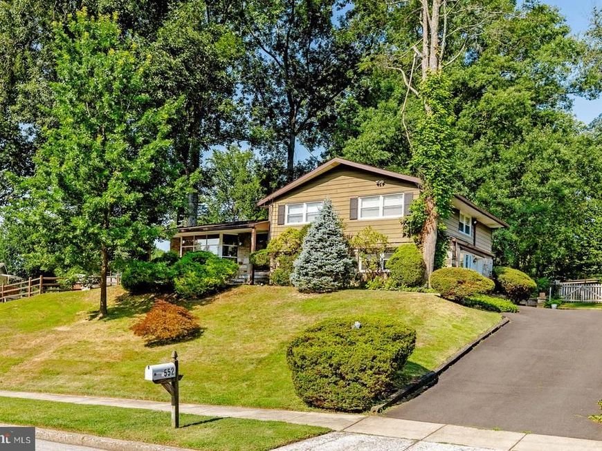 552 Cardinal Dr, Dresher, PA 19025 Main Photo