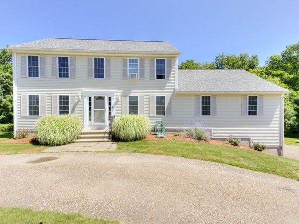 11 Hyland Ave, Leicester, MA 01524