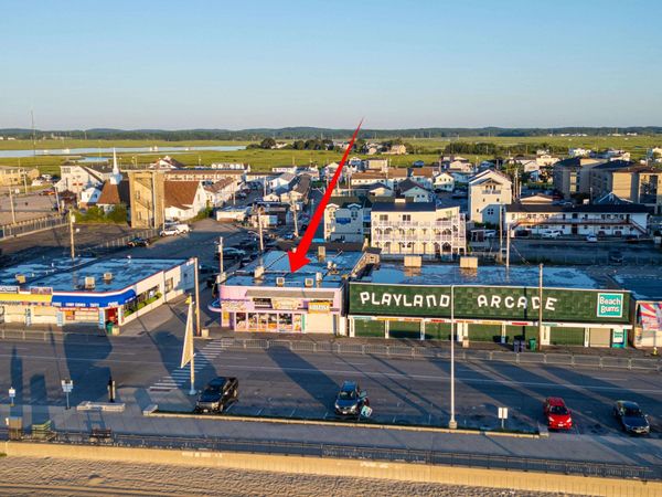 203 Ocean Boulevard, Hampton, NH 03842