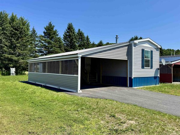 28 Pine Street, Colebrook, NH 03576