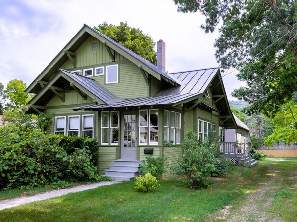 6 Pearl Street, Lebanon, NH 03784