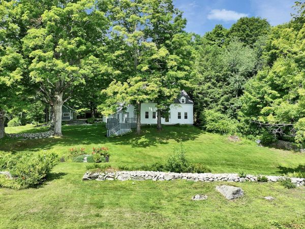 810 West Main Street, Hillsborough, NH 03244