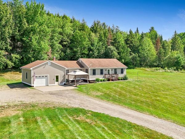 338 Perrault Drive, Newport Town, VT 05857