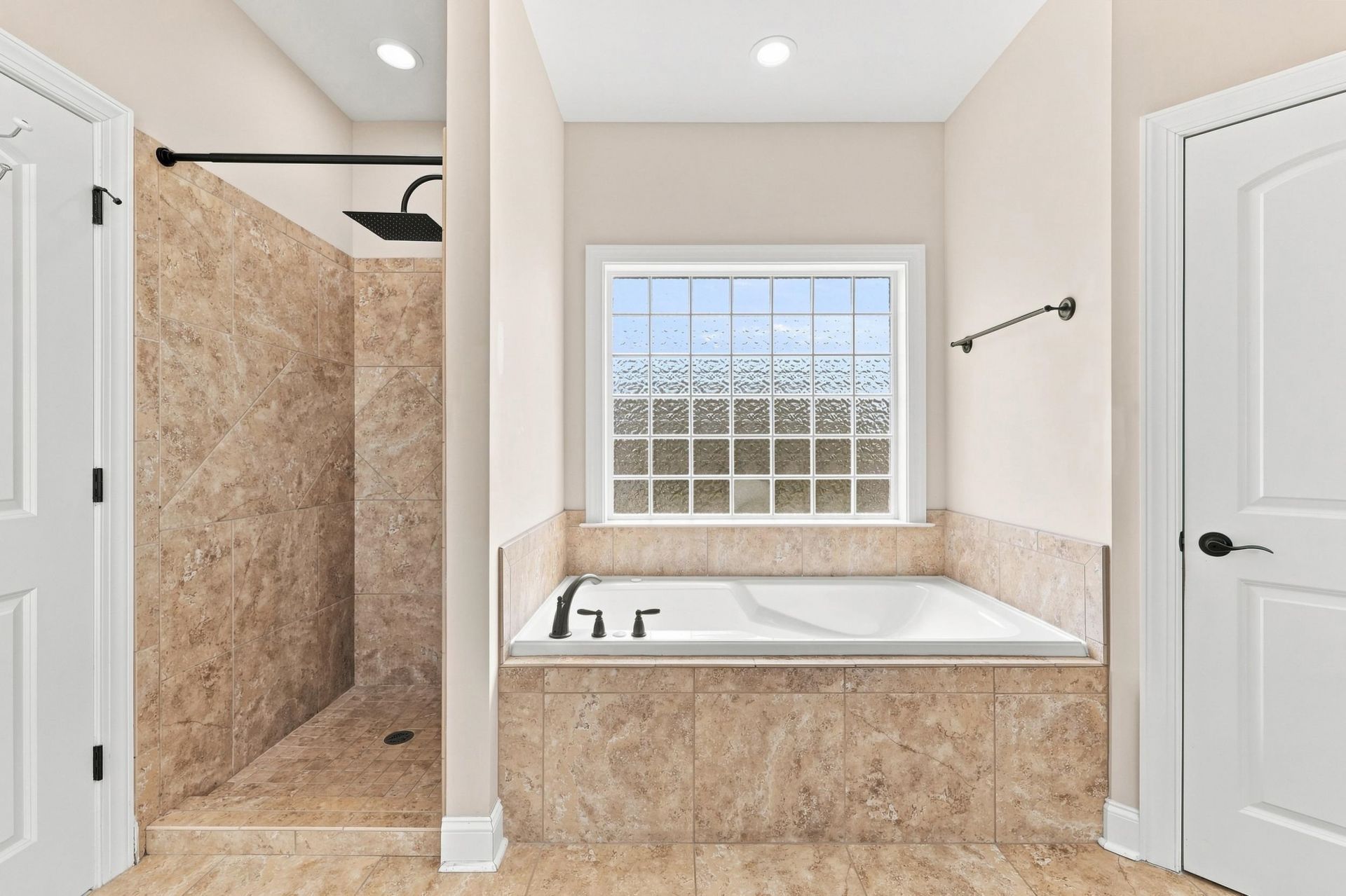 456 Saint Julian Ln. Photo 23