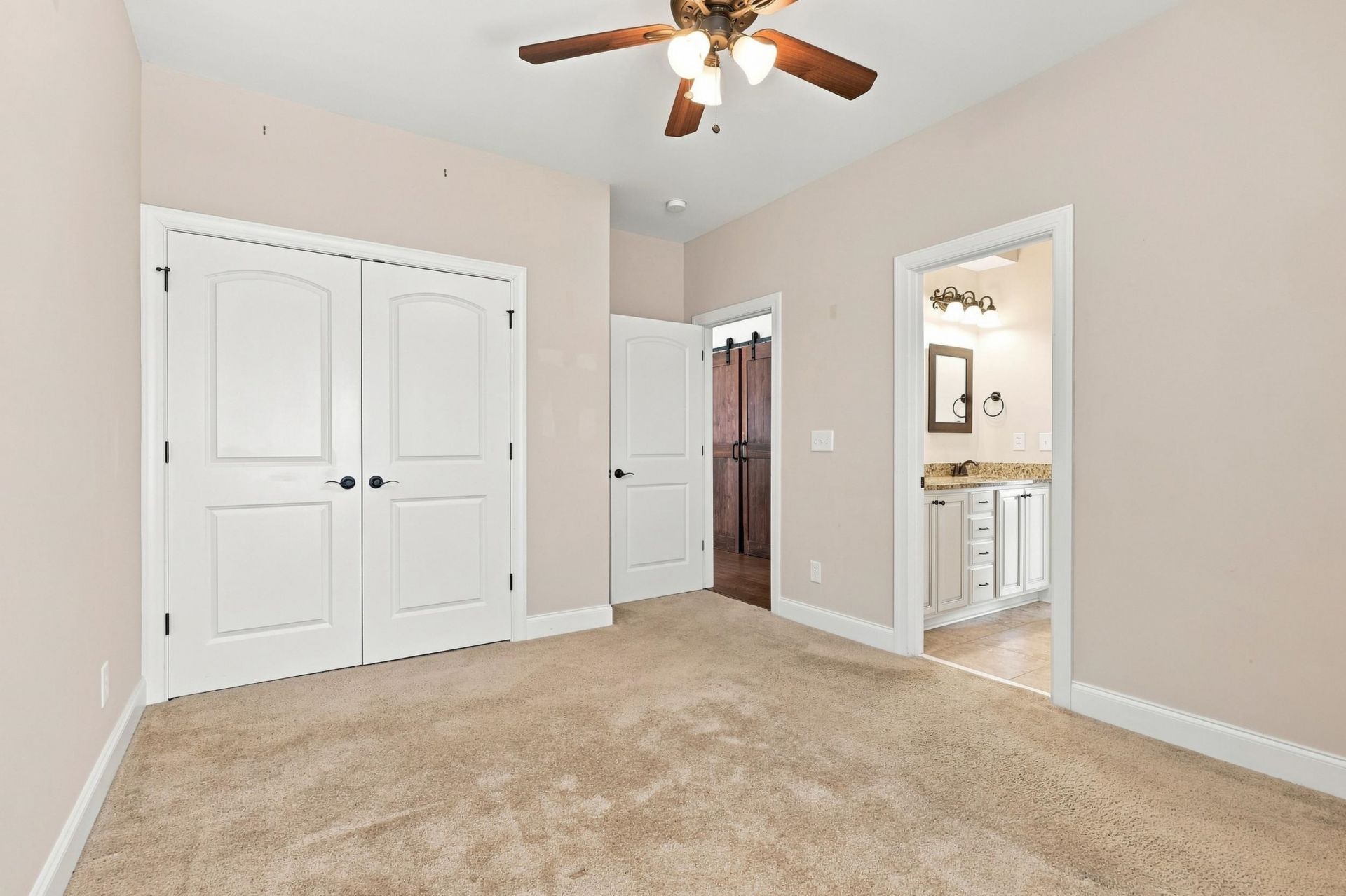 456 Saint Julian Ln. Photo 24