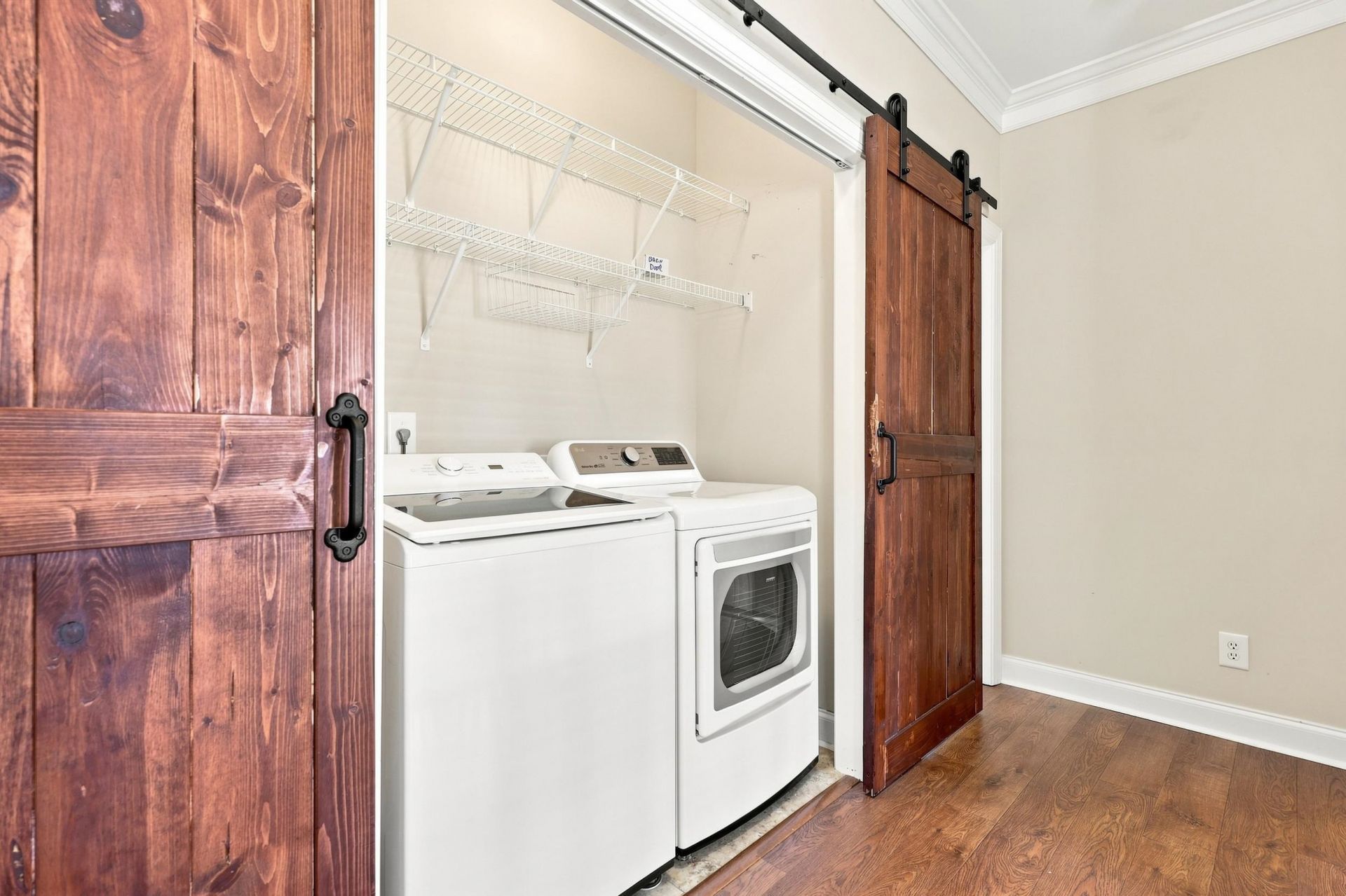 456 Saint Julian Ln. Photo 29