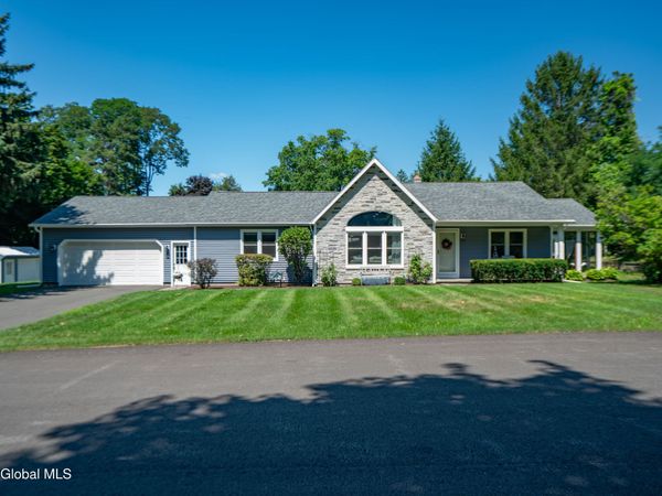 2A Dawn Drive, Latham, NY 12110