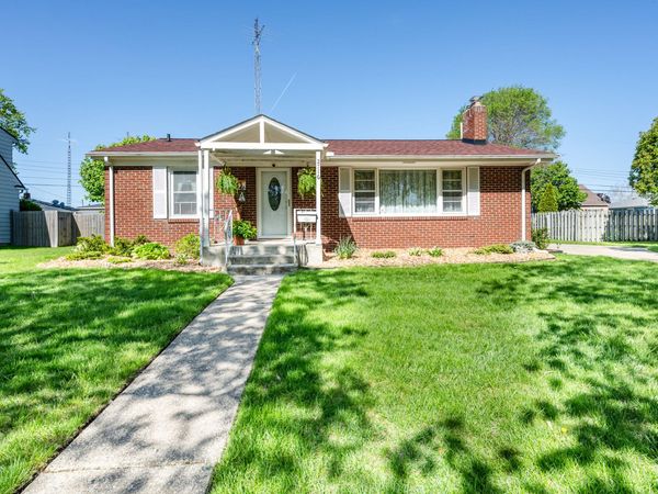 2716 Thayer Drive, St. Joseph, MI 49085