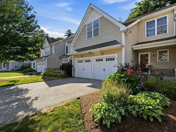 55 Pondside Dr, Unit 55, Bolton, MA 01740