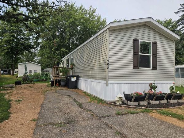905 E KALSCHED STREET, Marshfield, WI 54449
