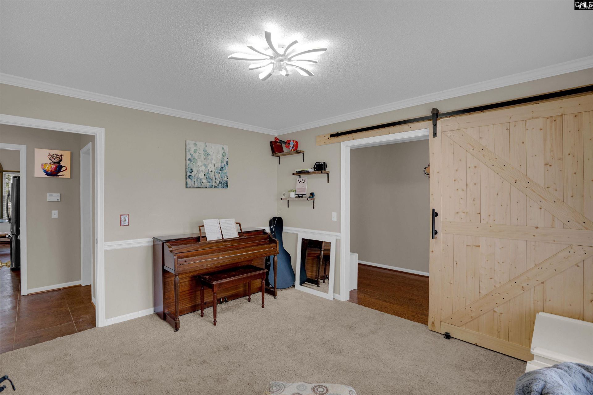 125 Ridgecrest Drive Photo 4