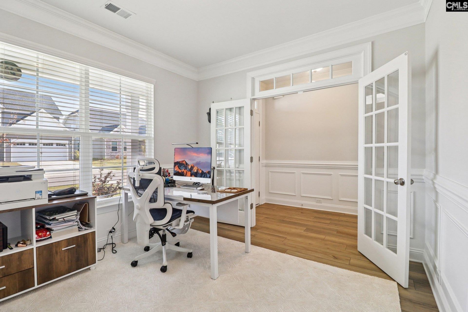 369 Stillington Street  Photo 10