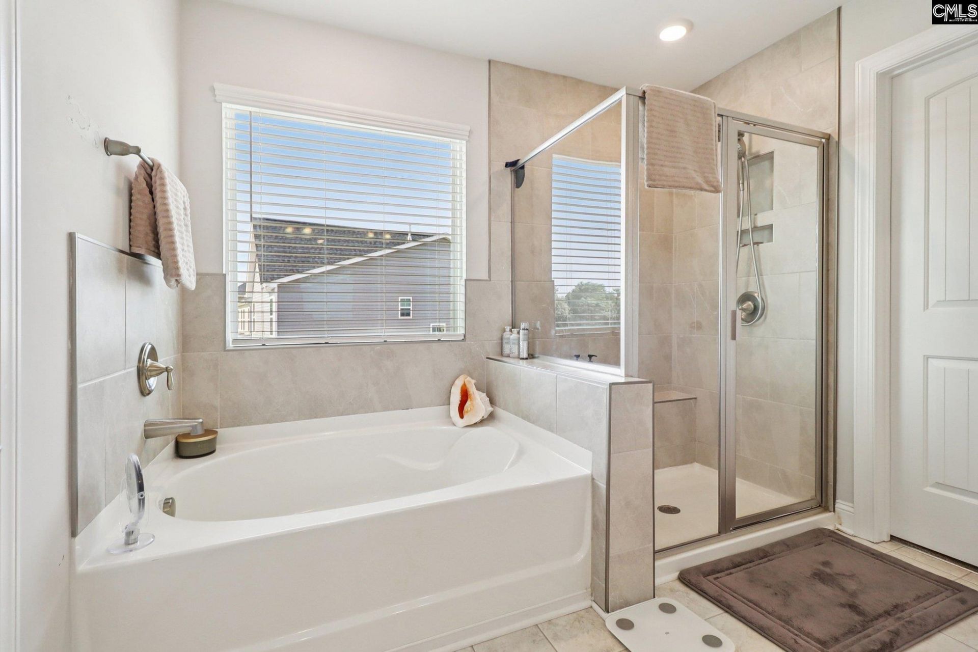 369 Stillington Street  Photo 15