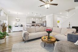 369 Stillington Street  photo 4