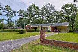 1126 Mathis Court  photo 4