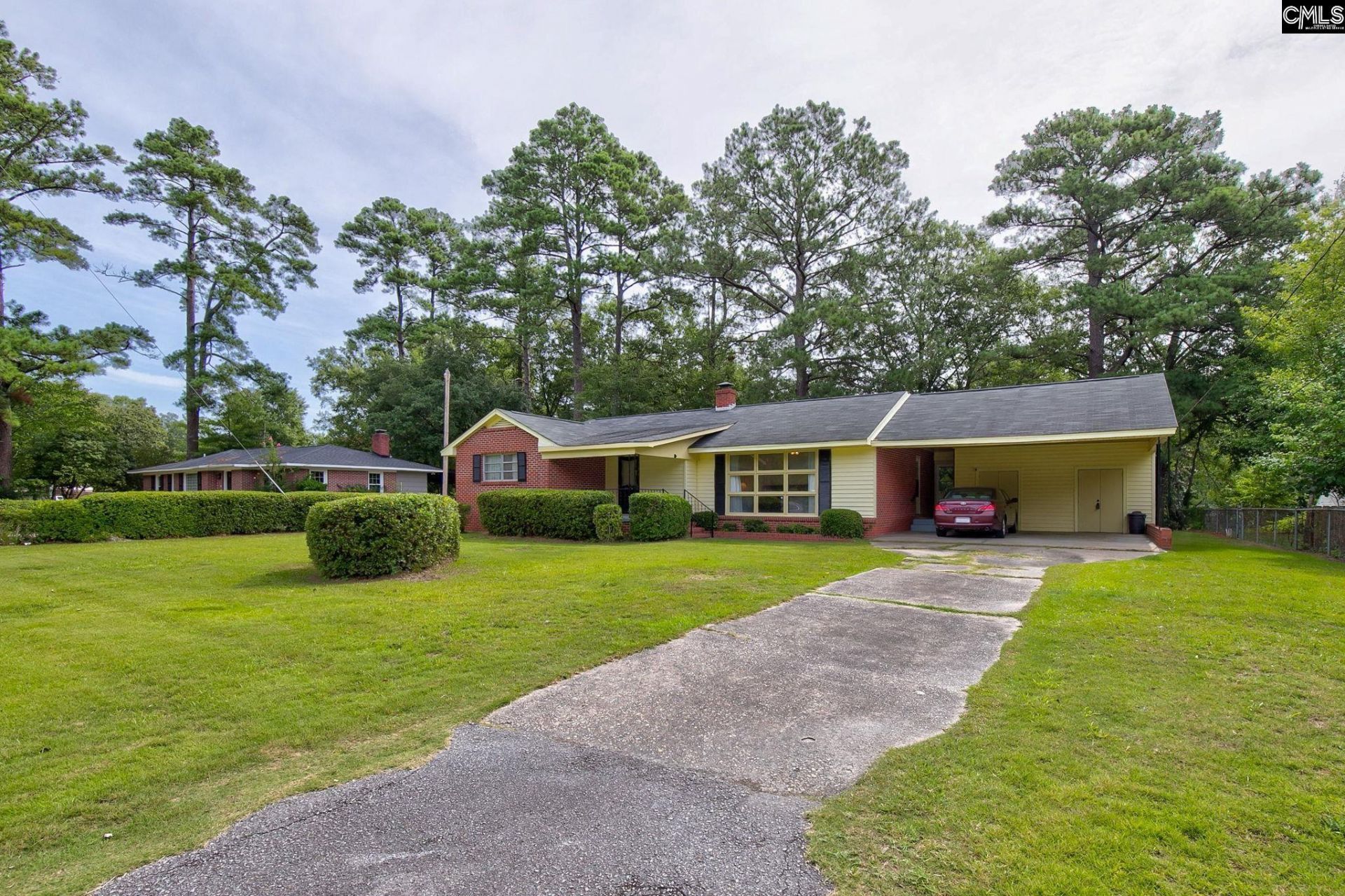 1126 Mathis Court  Photo 4