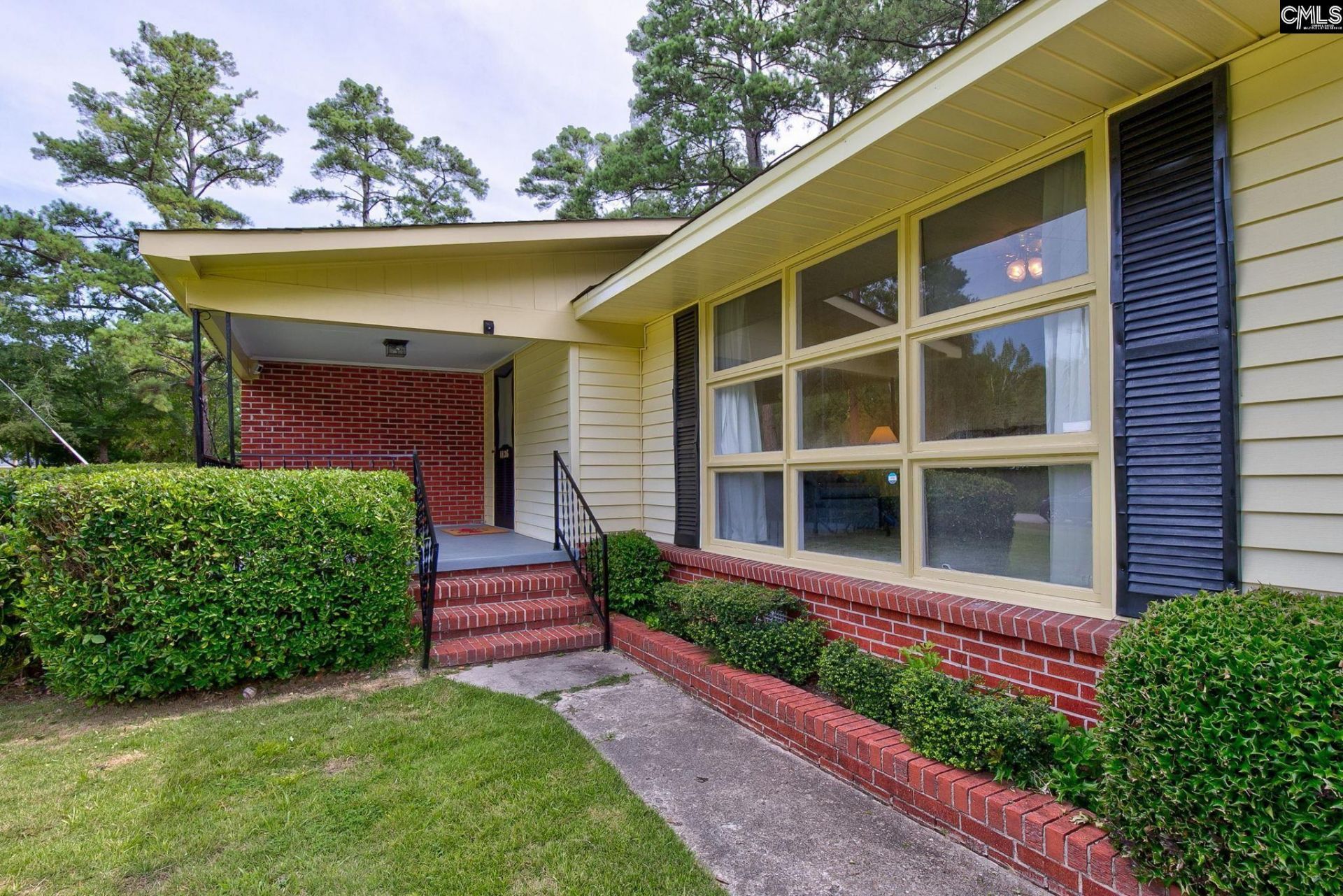 1126 Mathis Court  Photo 5