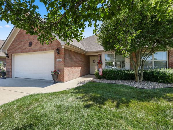 4821 W Harrisburg Court , New Palestine, IN 46163