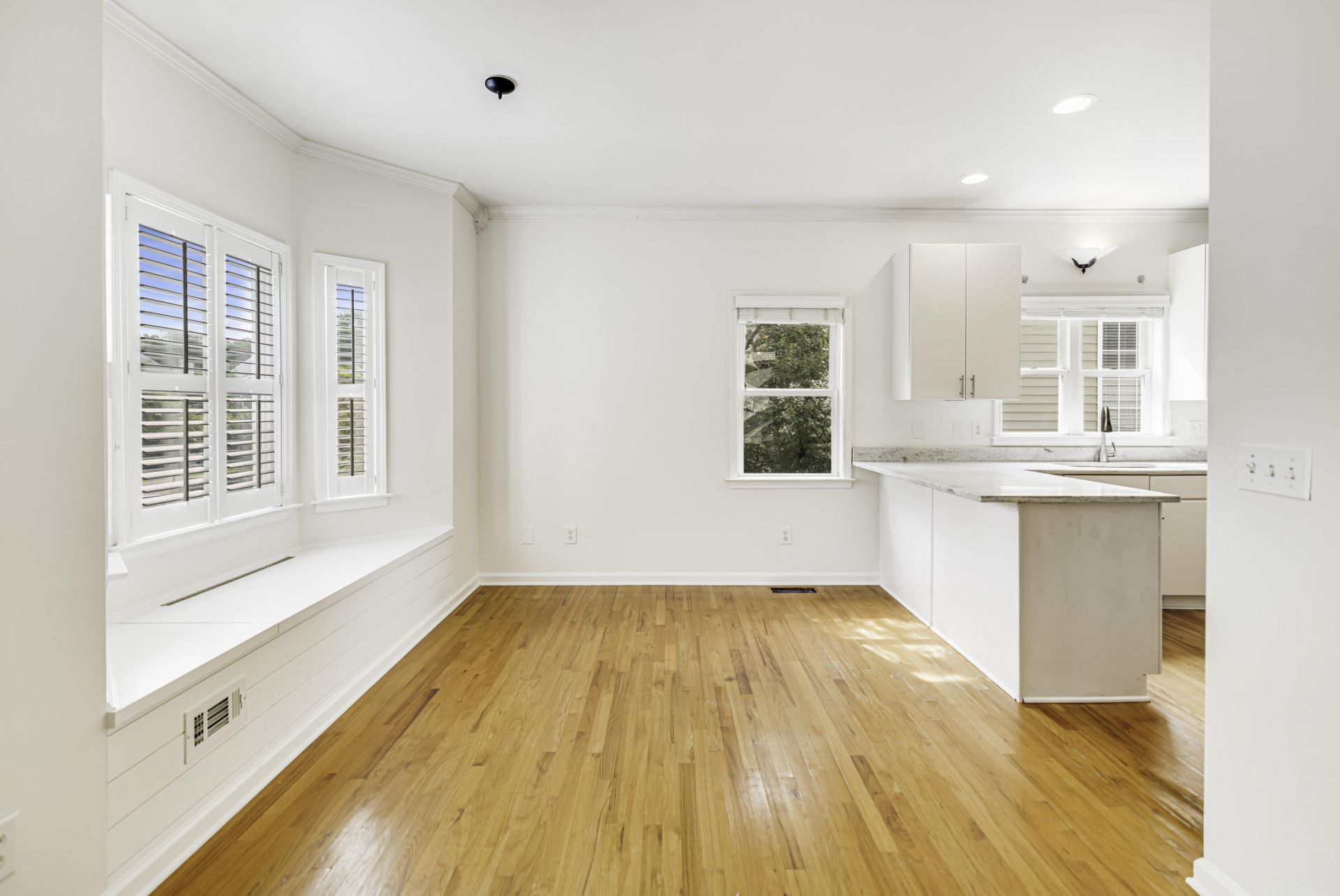819 Harbor Place Drive Photo 10