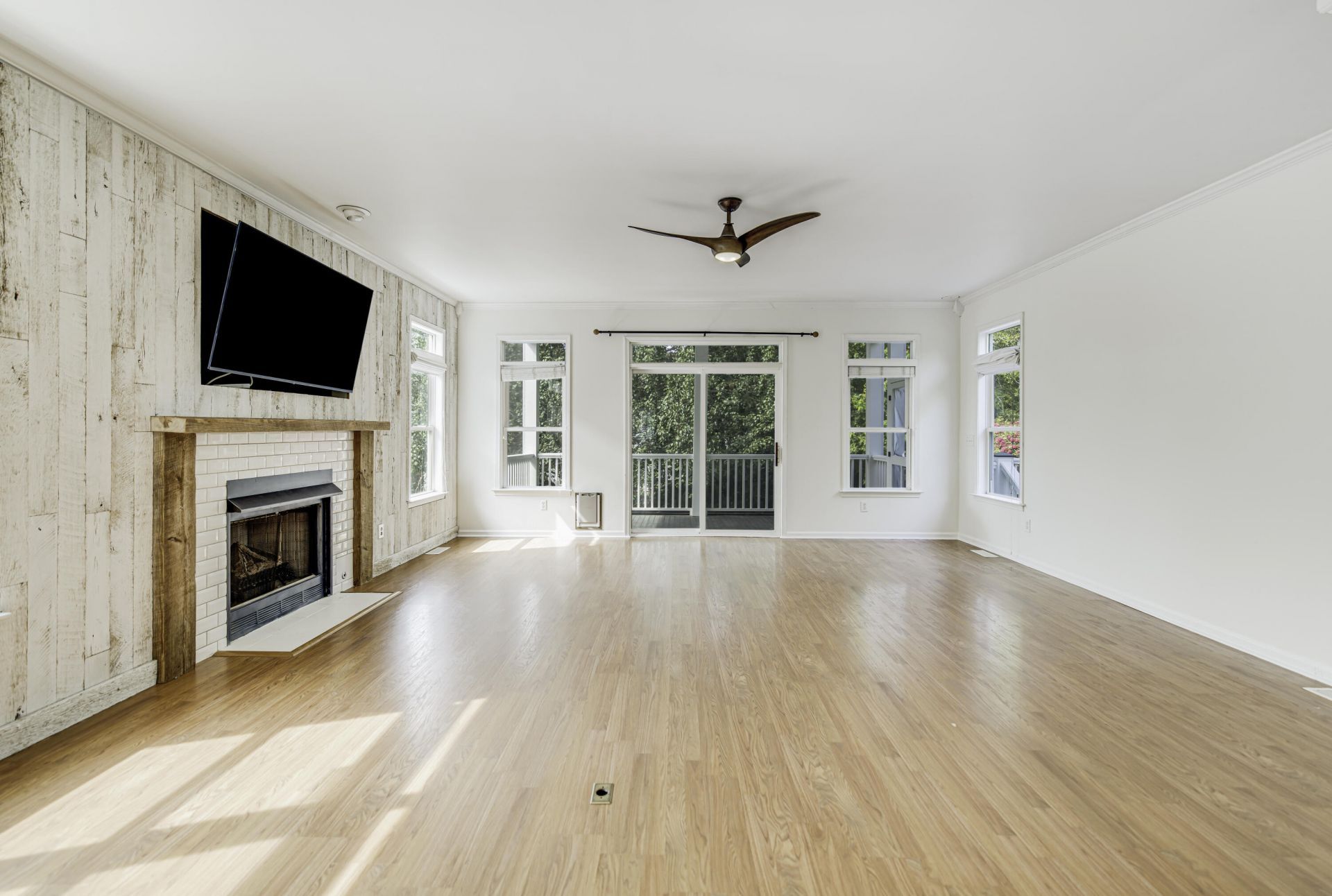 819 Harbor Place Drive Photo 16