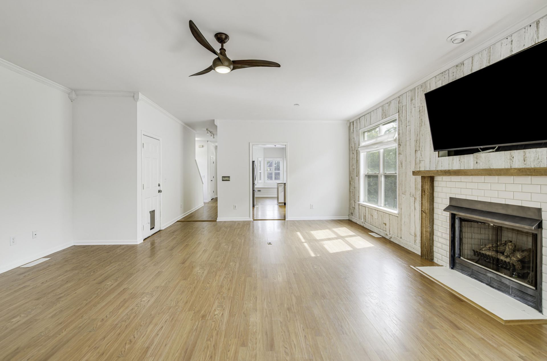 819 Harbor Place Drive Photo 21