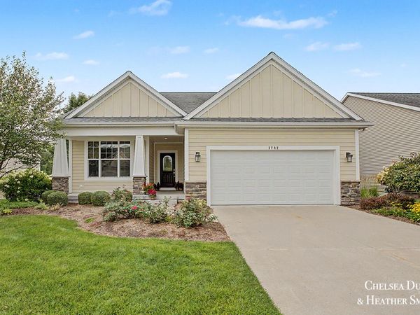 3792 Preserve Drive NE, Belmont, MI 49306
