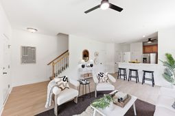816 Hemingway Circle photo 4