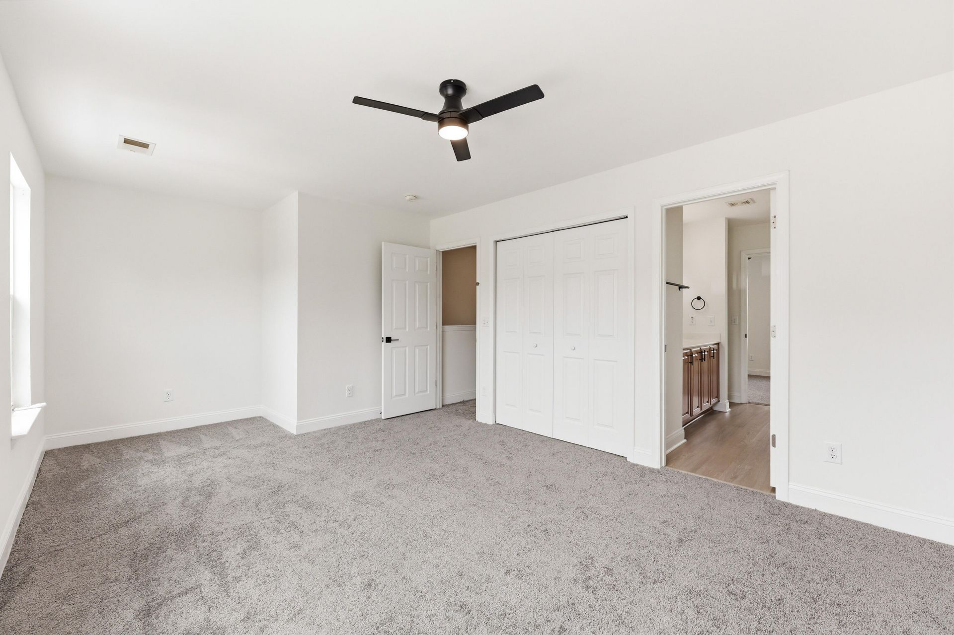 816 Hemingway Circle Photo 20