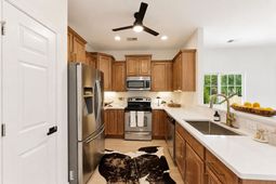 816 Hemingway Circle photo 4