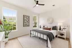 816 Hemingway Circle photo 4