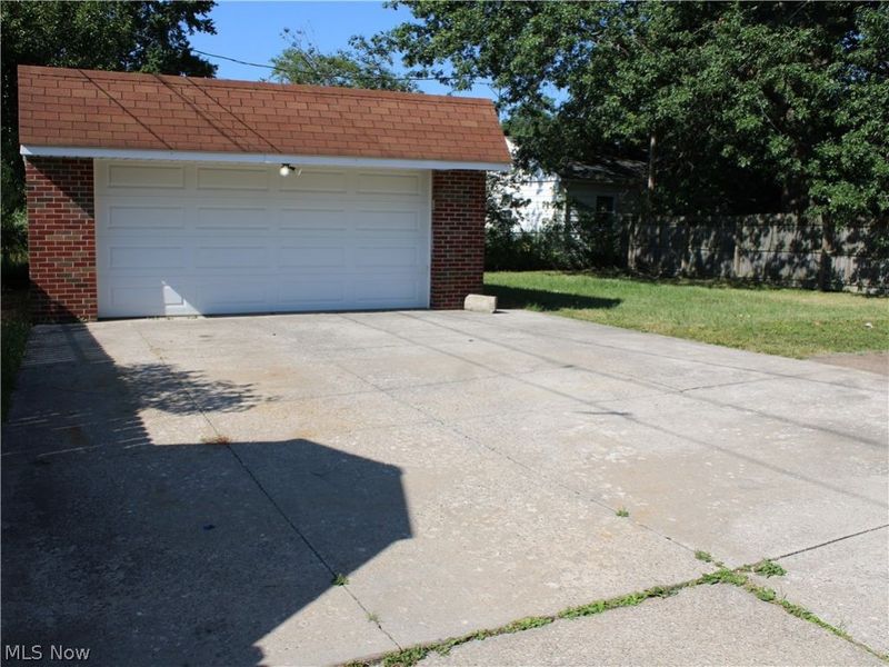 654 Poplar Street, Elyria, OH 44035 Photo 22