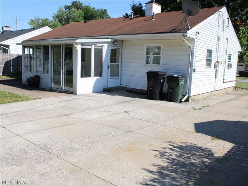 654 Poplar Street, Elyria, OH 44035 Photo 23