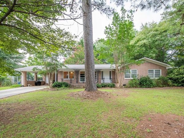 211 Bennett Circle, Carrollton, GA 30117