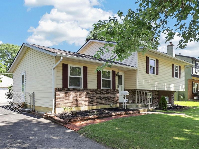 5100 Chipman Drive, Columbus, OH 43232 Photo 2