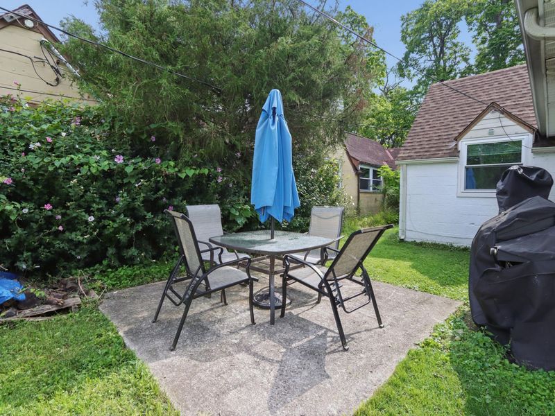 1083 Wellington Boulevard, Columbus, OH 43219 Photo 11