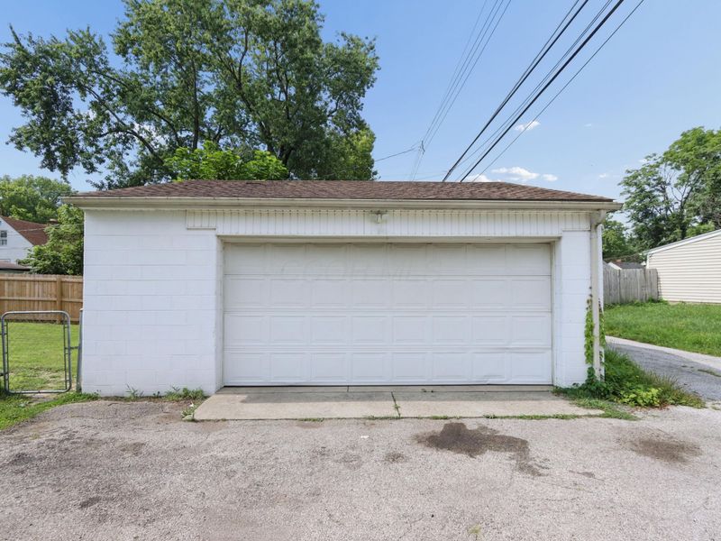 1083 Wellington Boulevard, Columbus, OH 43219 Photo 12