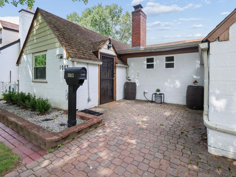 1083 Wellington Boulevard, Columbus, OH 43219 Photo 5