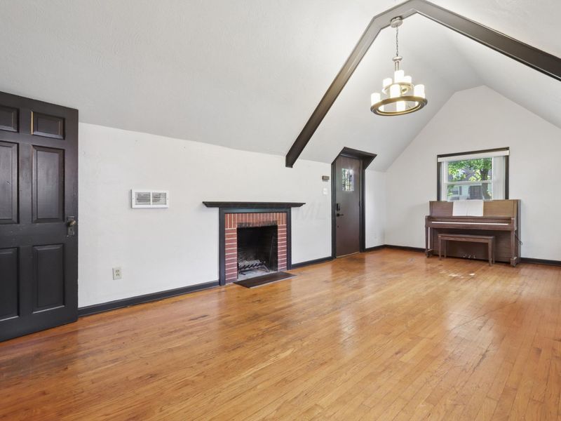 1083 Wellington Boulevard, Columbus, OH 43219 Photo 6