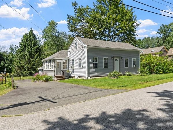 397 Pleasant St, Barre, MA 01005